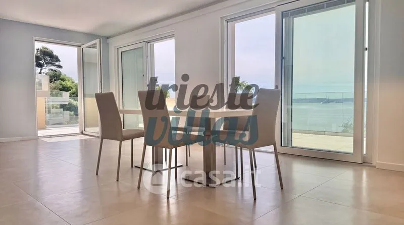 Söögituba - Newly Built Penthouse with Sea View in Trieste