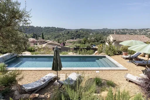 Piscine - Villa de Luxe avec Piscine à Valbonne