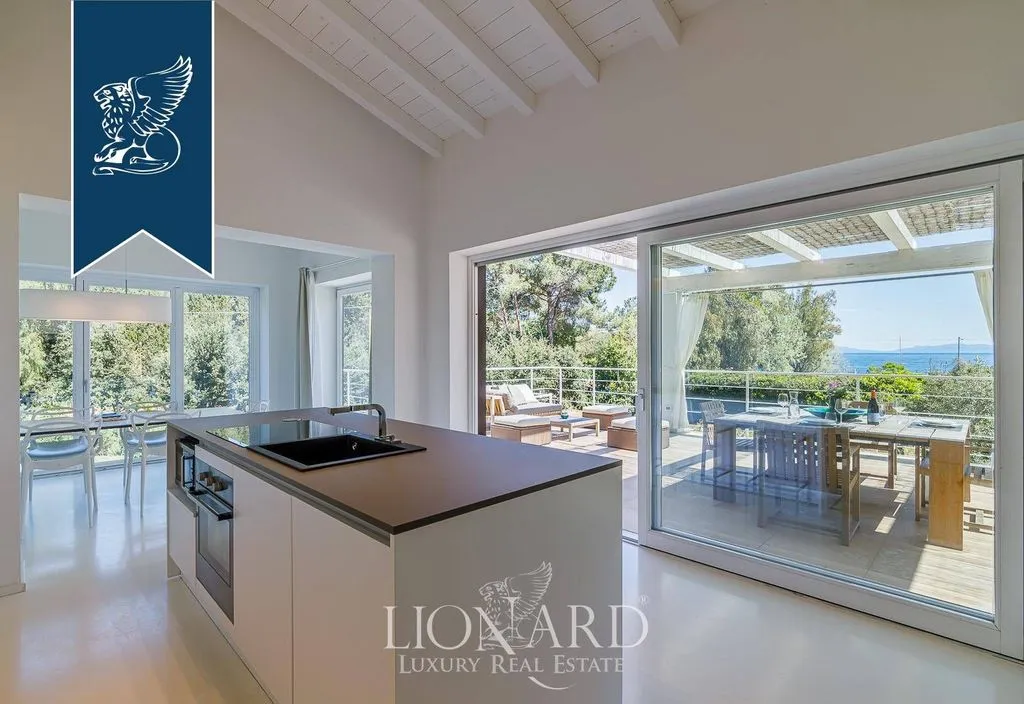 Köök - Luxury Villa with Sea View in Capoliveri