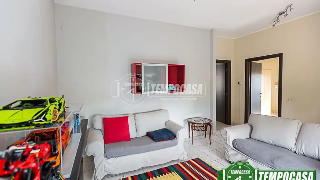 Elutuba - Renovated Apartment with Balcony in Codogno Centre