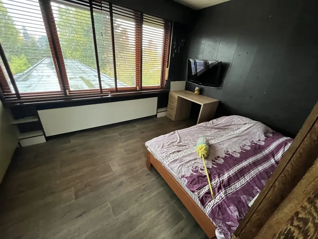 4 magamistoaga maja asukohas Antwerpen