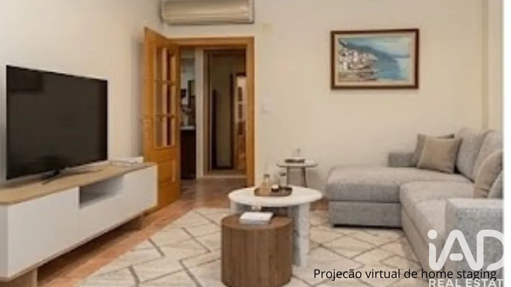 Soggiorno - 3-Bedroom Apartment with Ferry Access in Almada