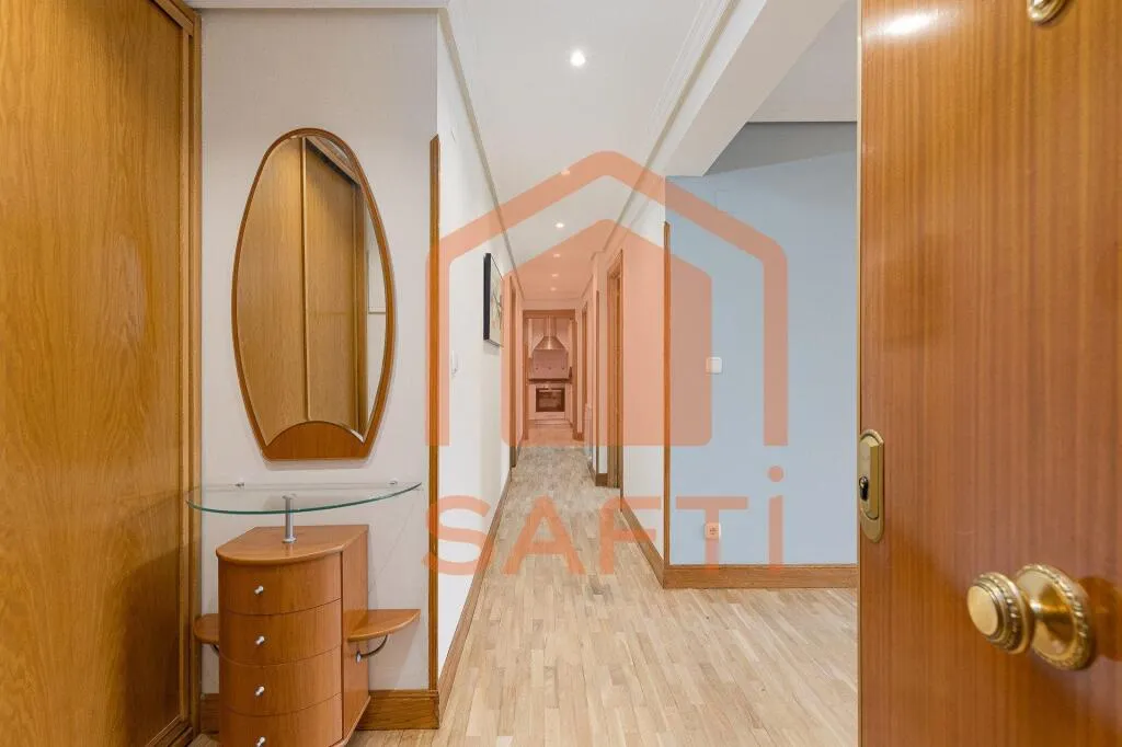 Esik - Reformed Apartment with Terrace in Hernani