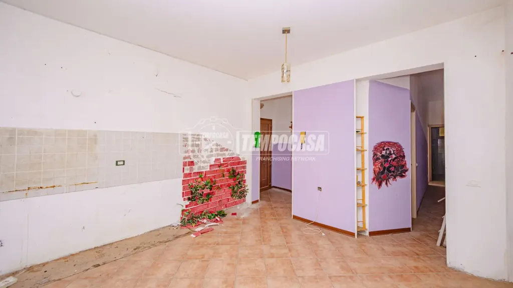 Pièces - Spacious Triplex with Balcony in Vigevano