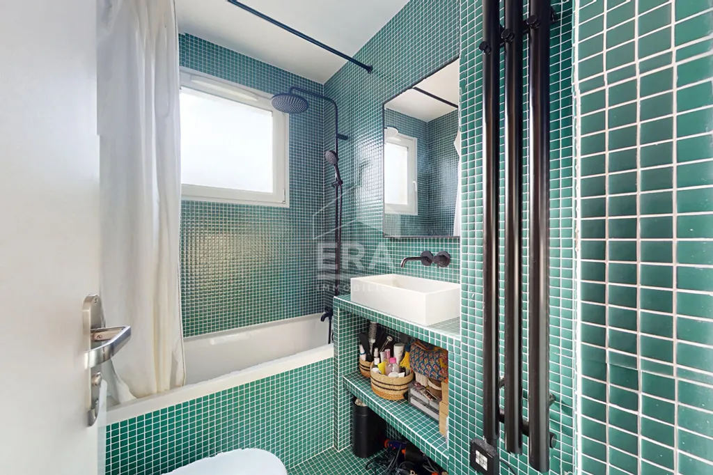 Vannitoad - Traversant 2-Bedroom Apartment in Batignolles