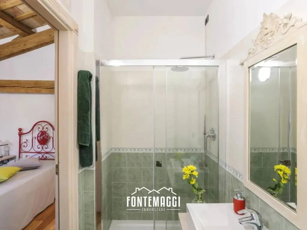 Salles de bain - Villa with Sea View in San Costanzo