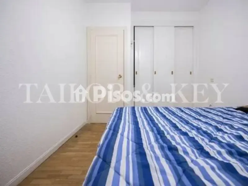 Chambres - Flat with Balcony in Lavapiés-Embajadores