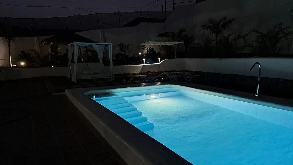 Piscina - Rustic Farmhouse with Pool near Maspalomas