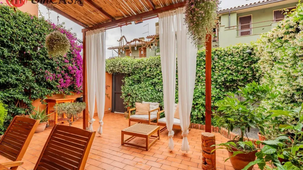 Terrass - Rear-Accessioned Villa with Pool in Cerveteri