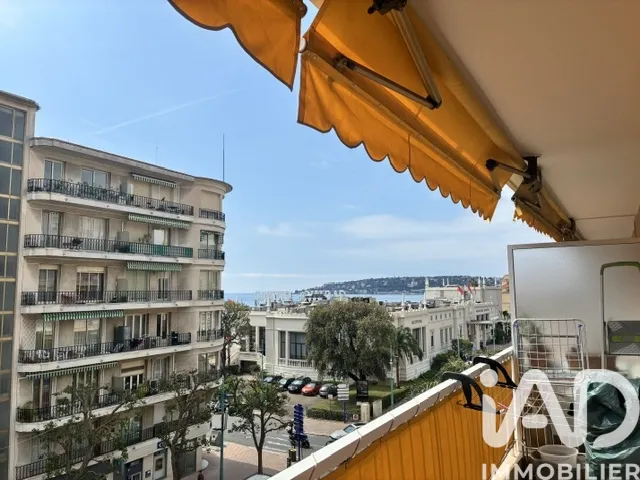 Rõdu - City Centre Apartment with Balcony in Menton