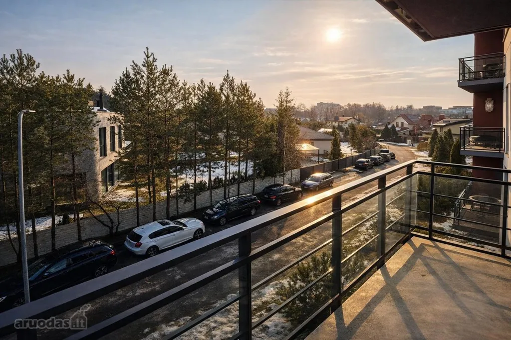 Balcon - 2-Bedroom Apartment with Balcony in Vilnius