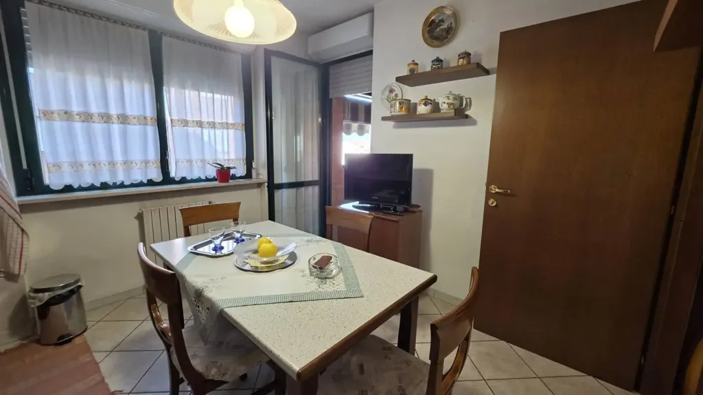 Dining Room - Panoramic Apartment with Balcony in Asti