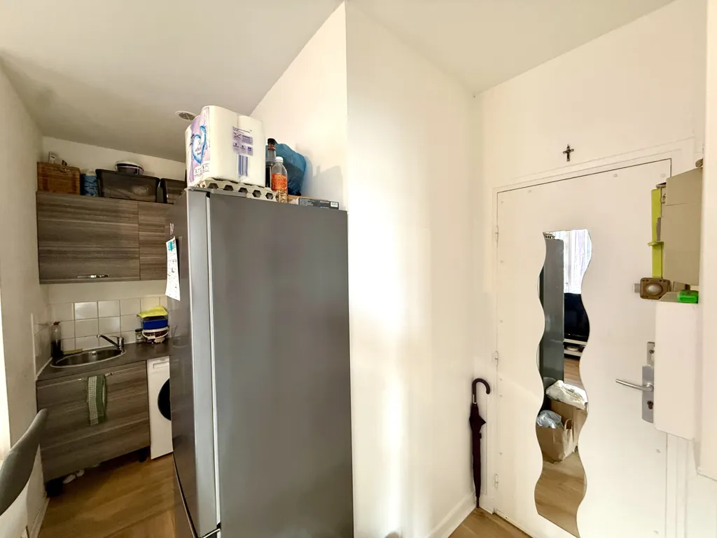Köök - 2-Bedroom Flat with Private Cellar in Bondy
