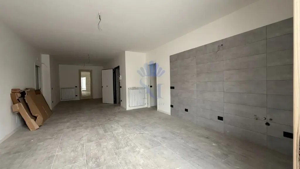 Toad - New Apartment with Large Terrace in San Prisco