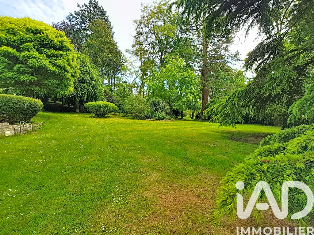 Jardin - Maison de Campagne avec Piscine à Château-Renard