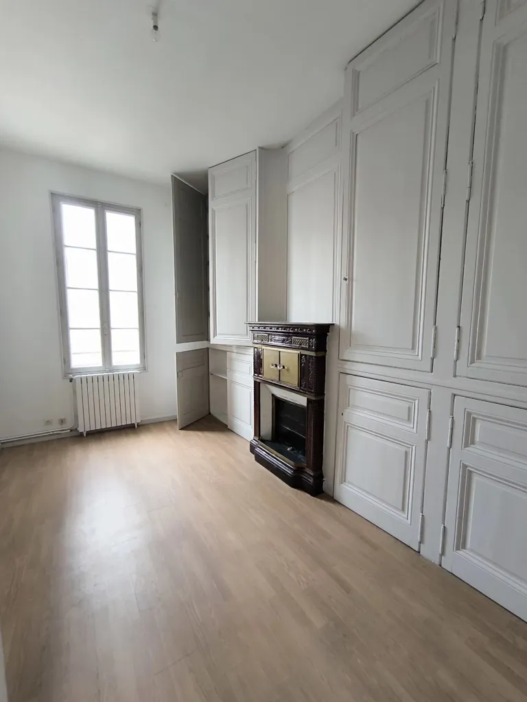 Séjour - Appartement T4 avec Balcon au Centre de Saint-Junien