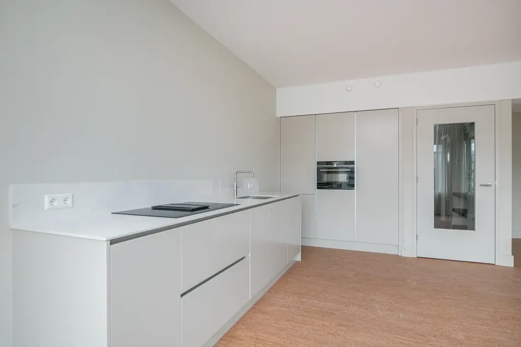 Cuisine - Modern Apartment with Balcony in Rotterdam