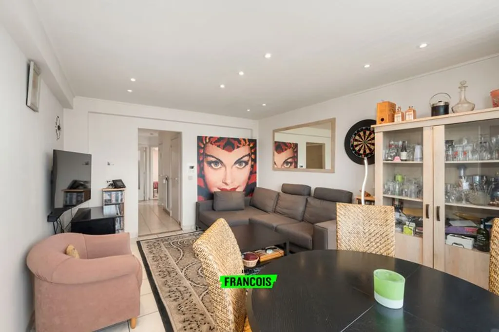 Elutuba - Bright Apartment with Open Views in Ostend