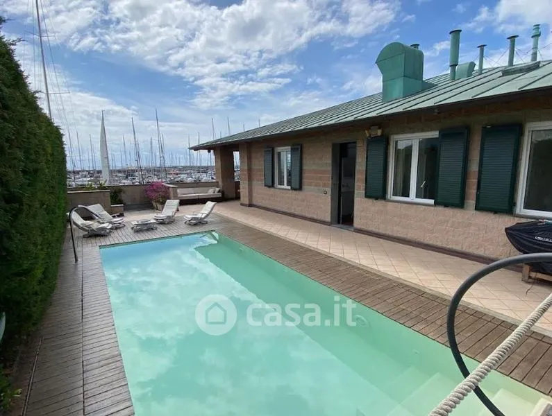 Piscine - Triplex with Sea View in Varazze
