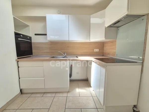 Cuisine - Appartement 2 Pièces avec Terrasse au Centre de Royan