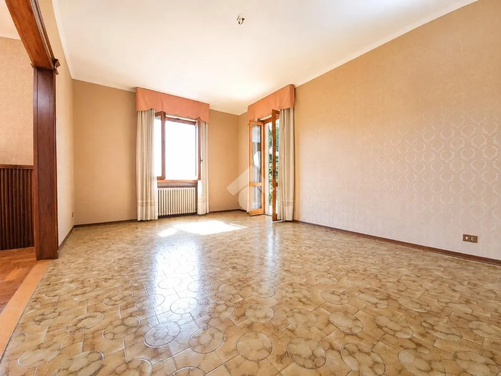Soggiorno - Panoramic Villa with Garden in Ponte Lambro