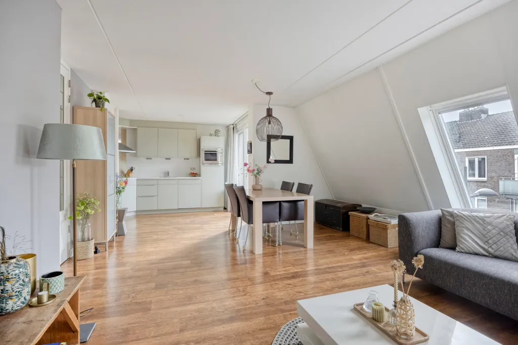 Séjour - Modernised Apartment with Balcony in Gennep