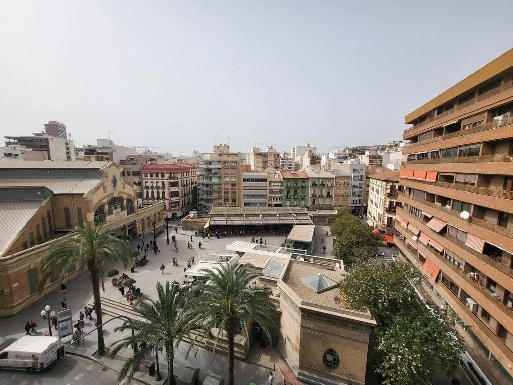 Luxury Flat with Plaza View in Alicante