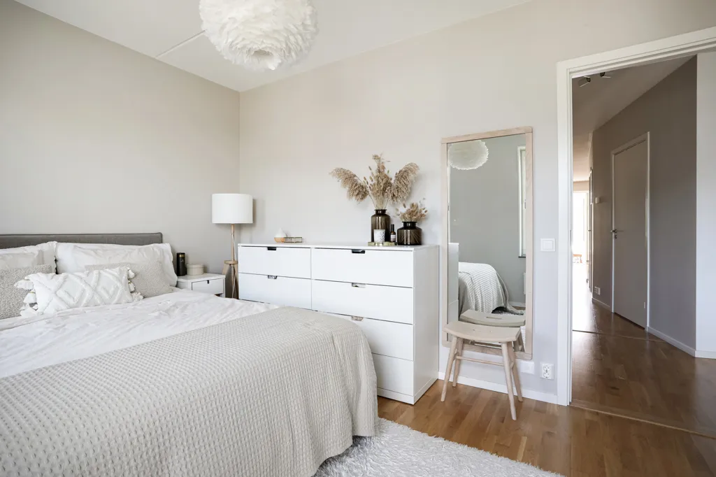 Chambres - Spacious Two-Bedroom with West-Facing Balcony in Sannegårdshamnen