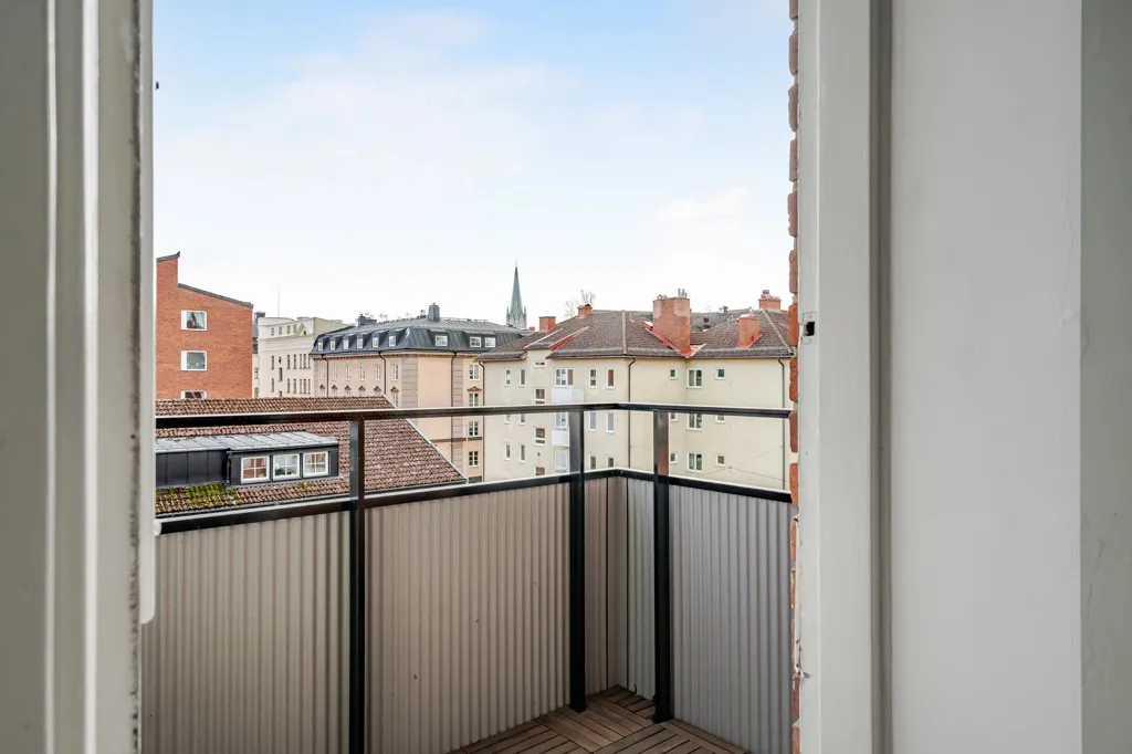 Balcon - Apartment with Cathedral View in Linköping Centre