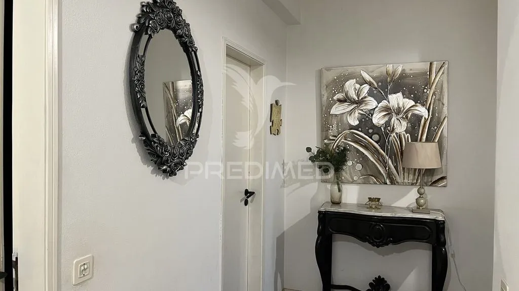 Esik - Luxury Villa with Versatile Space in Portimão