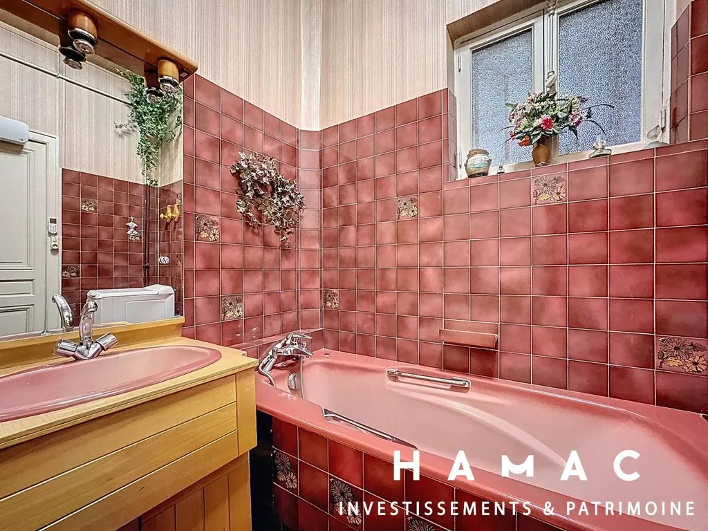 Vannitoad - Art Deco Apartment with City View in Lyon