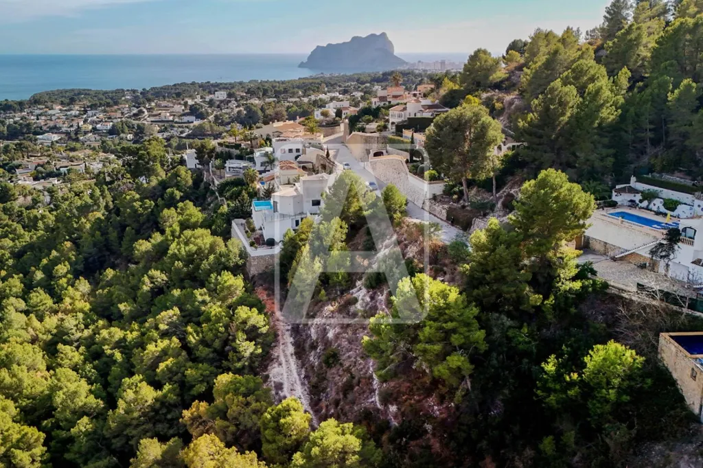 Õhuvaade - Urban Plot with Panoramic Sea Views in Benissa