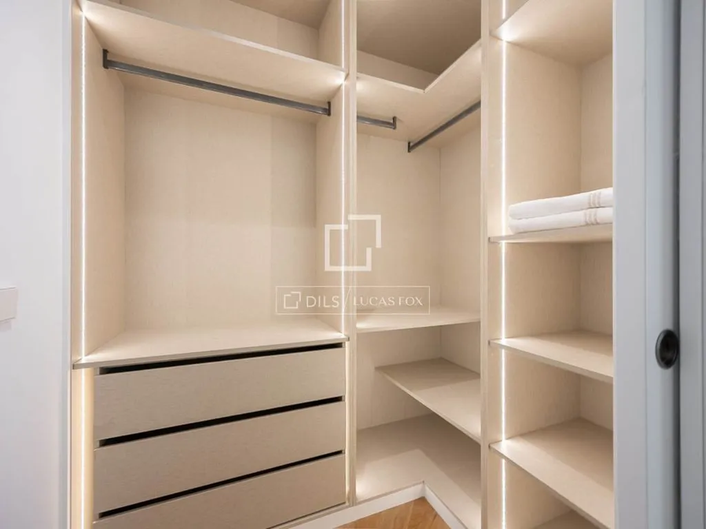 closet_dressing