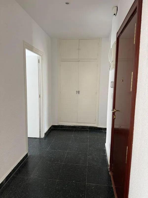 Esik - Apartment with Large Terrace in Puerta del Ángel