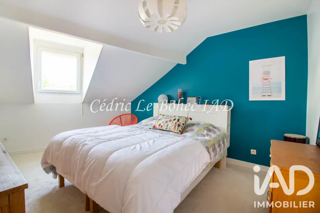 Bedrooms - Family House with Pool in Saint-Leu-La-Forêt