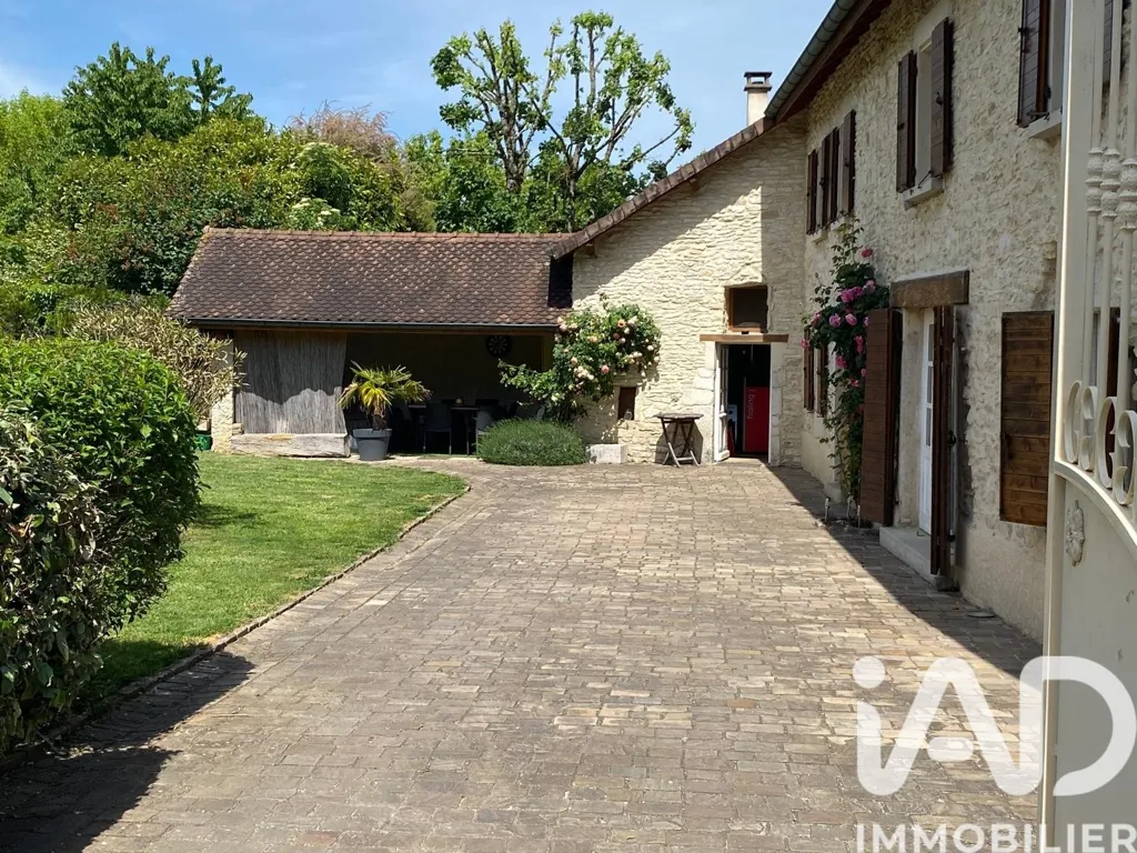 Jardin - Maison 5 pièces à Bouvesse-Quirieu