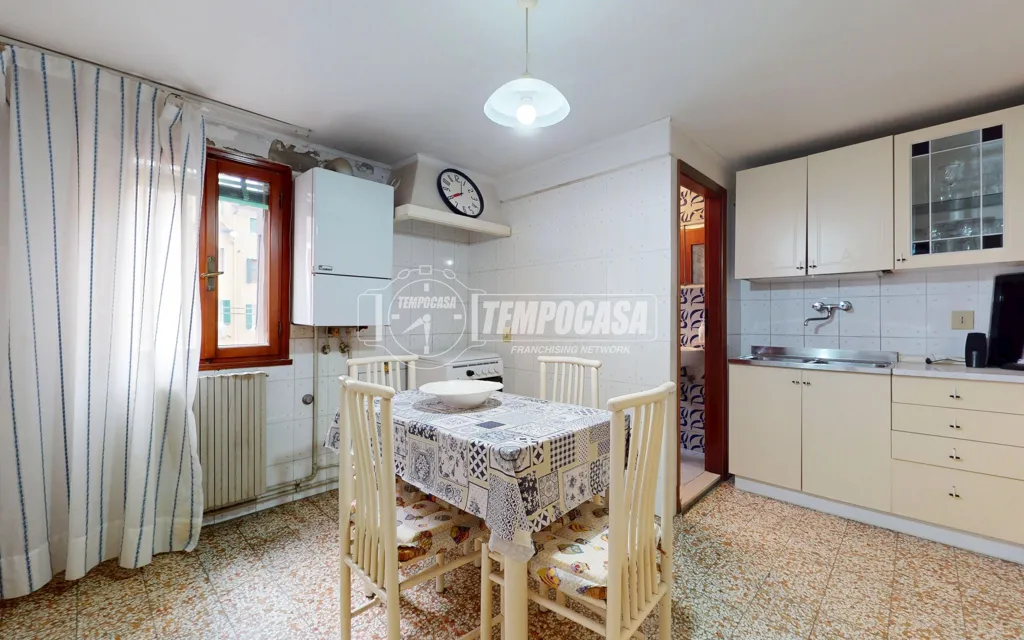 Köök - Terraced House with Potential in Chioggia