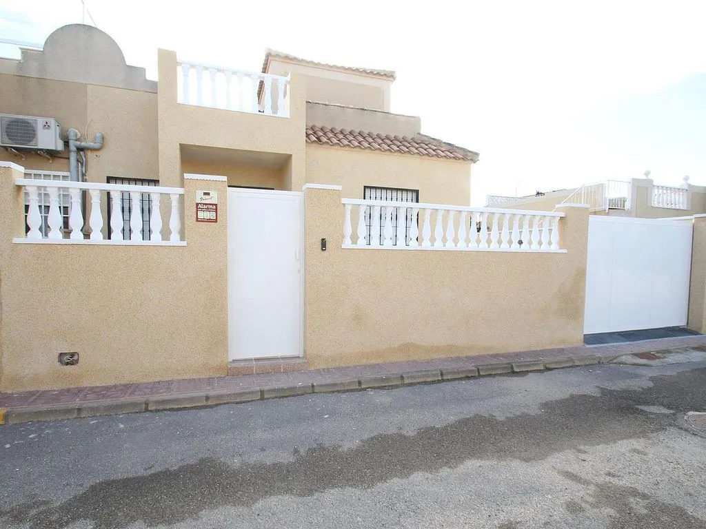 Välivaade - Chalet with Pool and Terrace in Torrevieja
