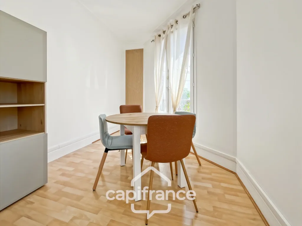 Salle à manger - Appartement Meublé 2 Pièces, Avenue Victor Hugo, Saint-Maur-des-Fossés