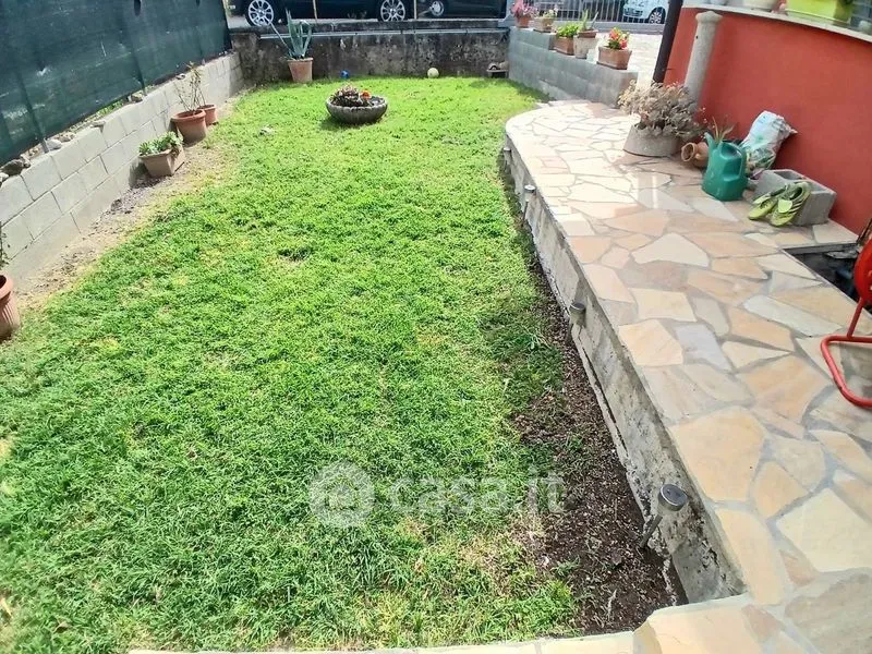 Jardin - Semi-detached House with Garden in Broni