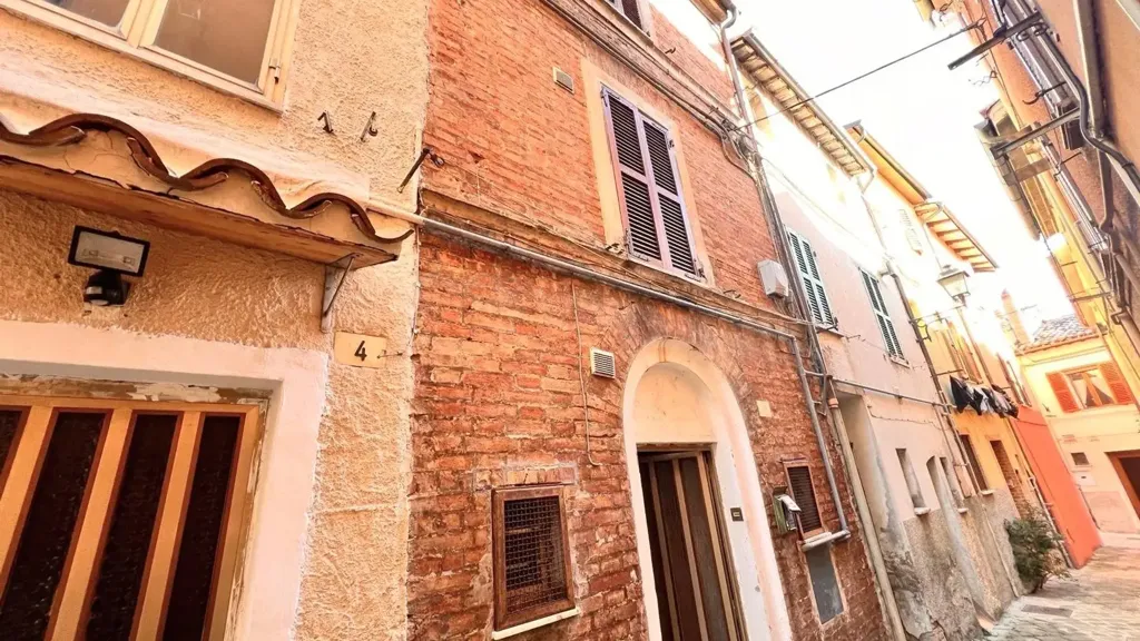 Esterno - Casa indipendente con cantina a Fabriano