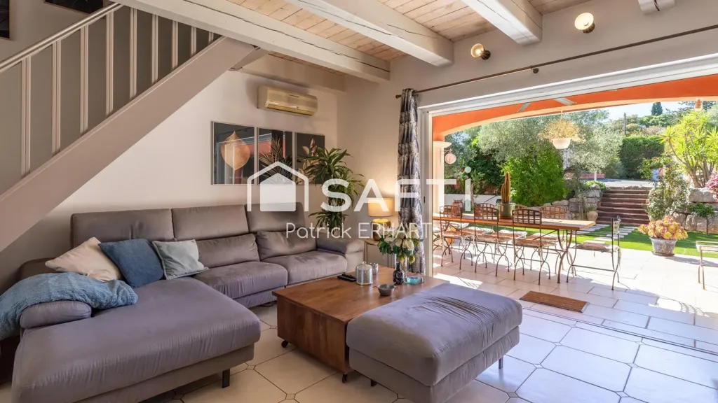 Séjour - Villa avec Piscine et Jardin à Puget-sur-Argens