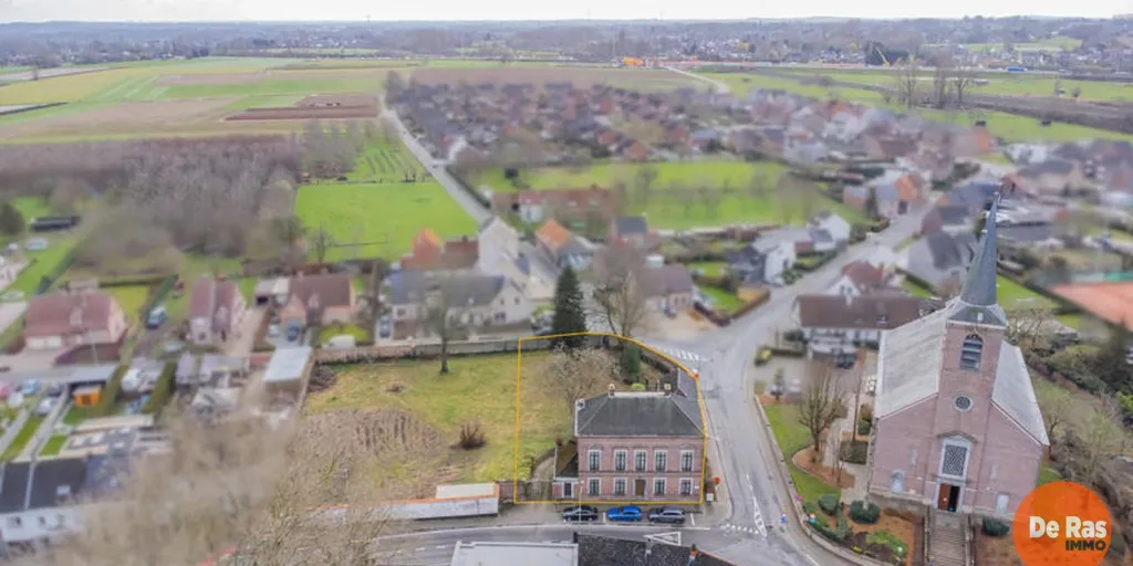 Vue aérienne - Herenhuis avec Possibilités Pratiques au Centre d'Erpe-Mere