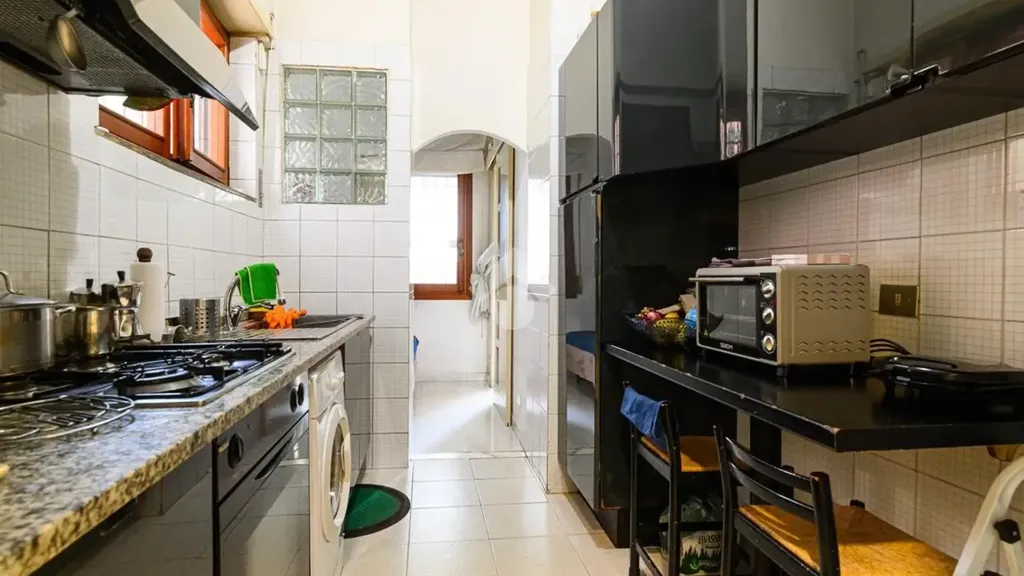 Cucina - Triplex with Garden in Rome