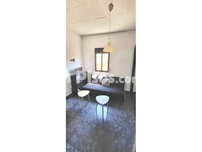 Elutuba - Student Flat with Balcony in Montcada