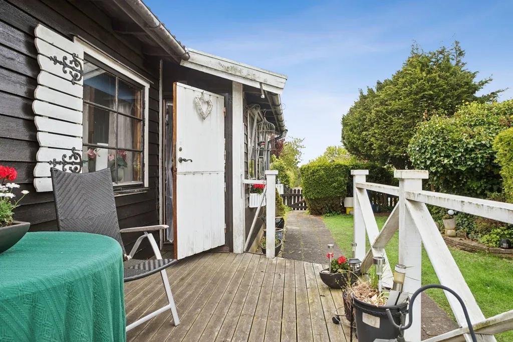 Terrass - Cottage with Garden on West Coast