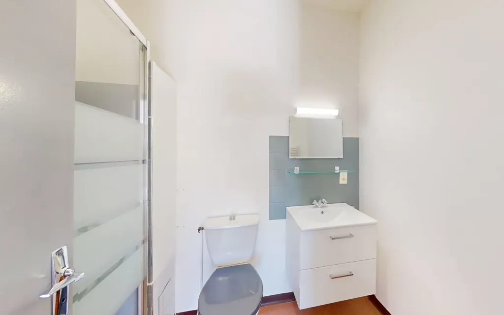 Vannitoad - Functional Flat with Parking in Salmiech