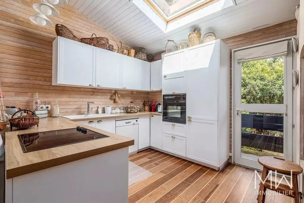 Cuisine - Villa Luxueuse avec Vue sur la Baie à Cap Ferret
