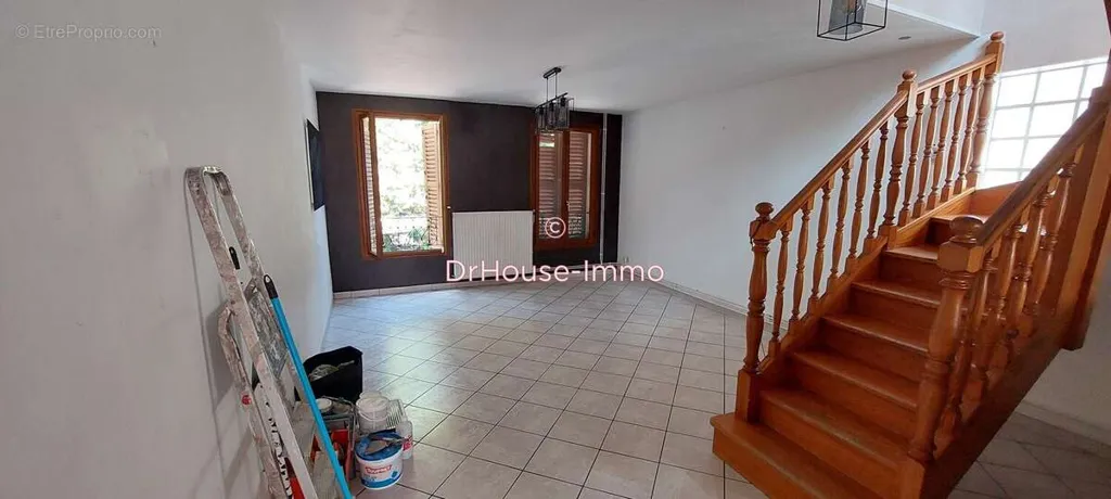Toad - Triplex Apartment with Terrace in Troyes