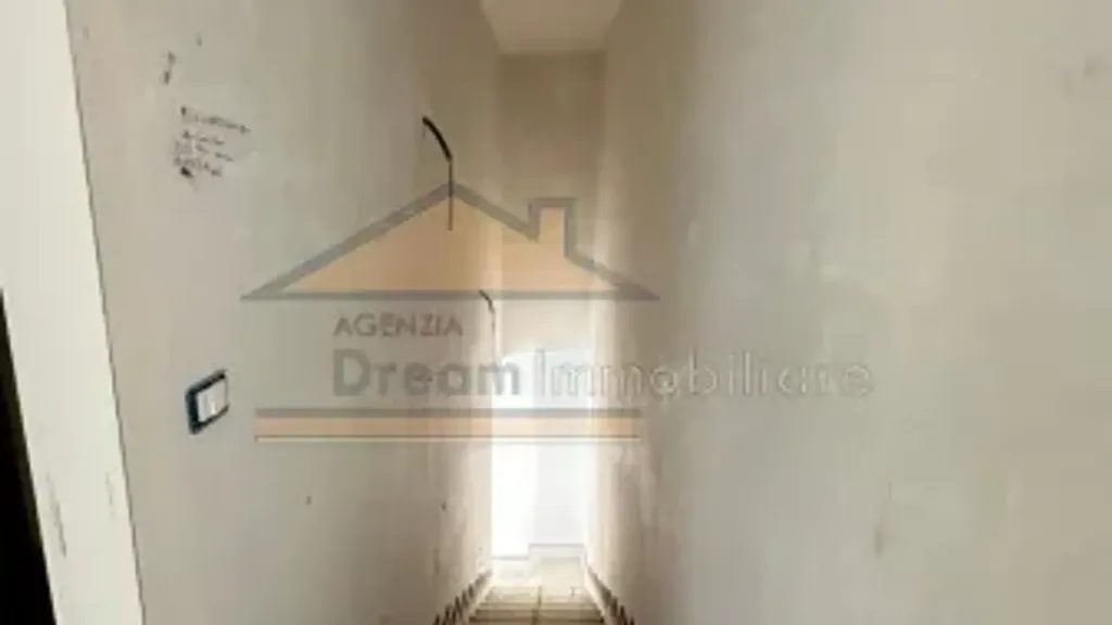 Entrée - New Semi-Detached Villa with Balcony in Parete